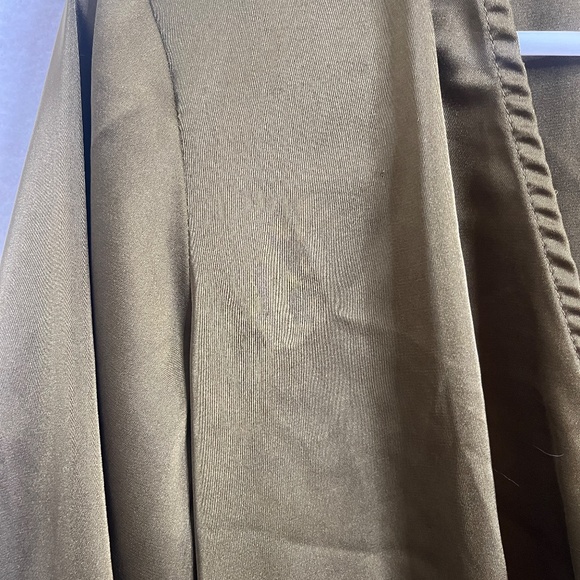 Guess Olive Satin Surplice Peplum Blouse Small Balloon Sleeve Top - Picture 5 of 7